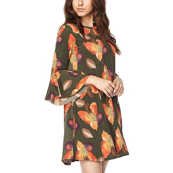 Plus Size Feather Print Bell Sleeves Tunic Dress - Picture 2 of 5